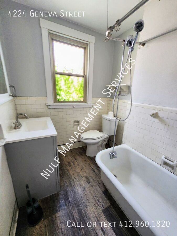 4224 Geneva St - Photo 7 of 12