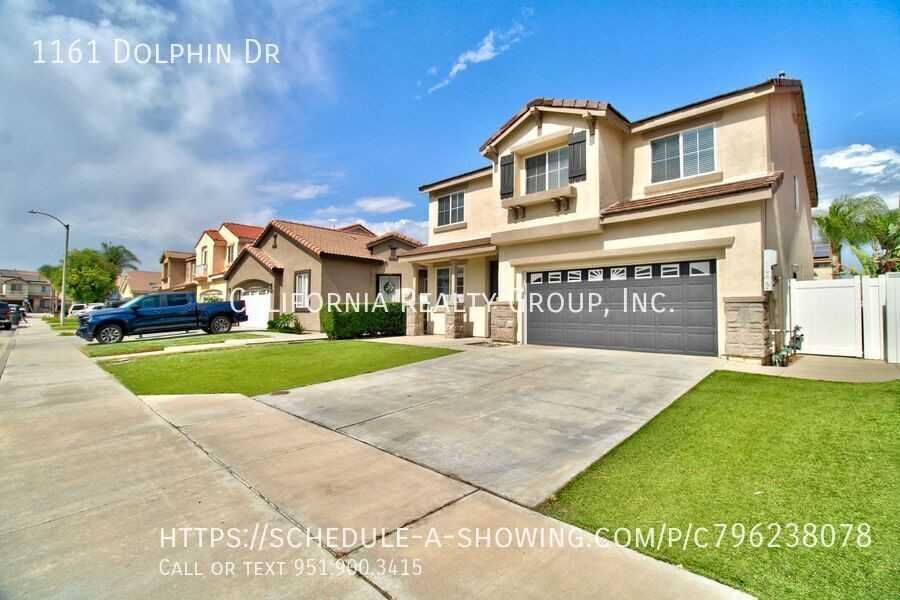 1161 Dolphin Dr - Photo 2 of 27