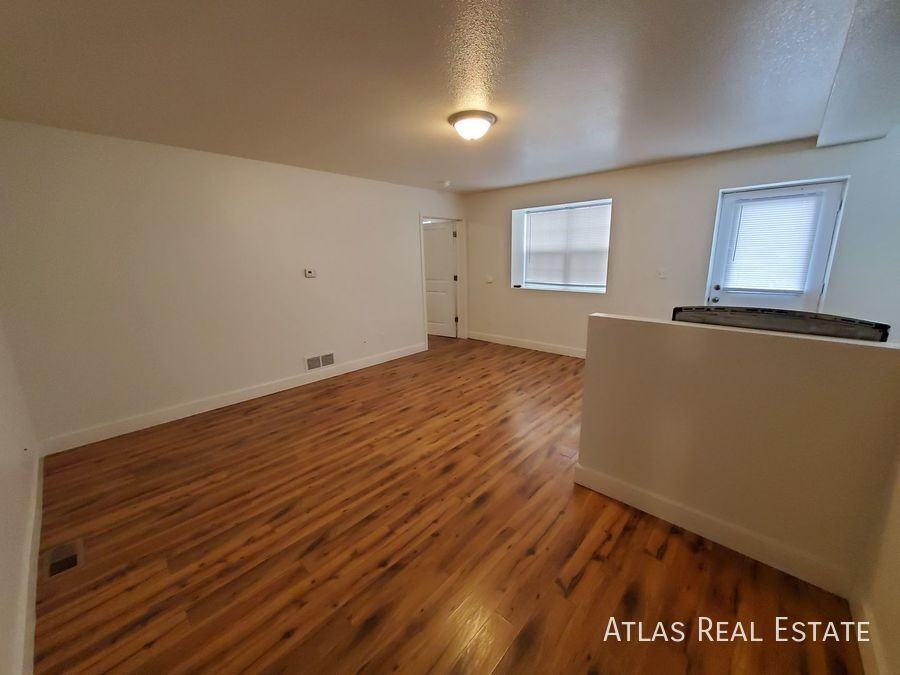 105 W Union Ave - Photo 6 of 9