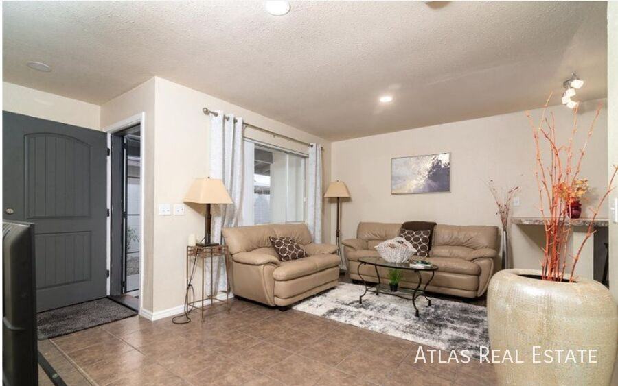 530 W La Jolla Dr - Photo 4 of 10