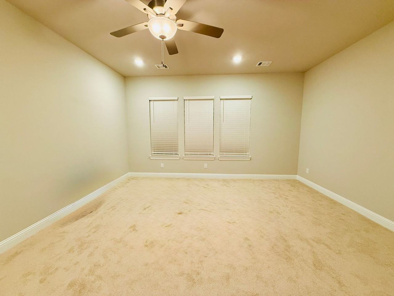 5612 Bonnie Dr - Photo 3 of 30