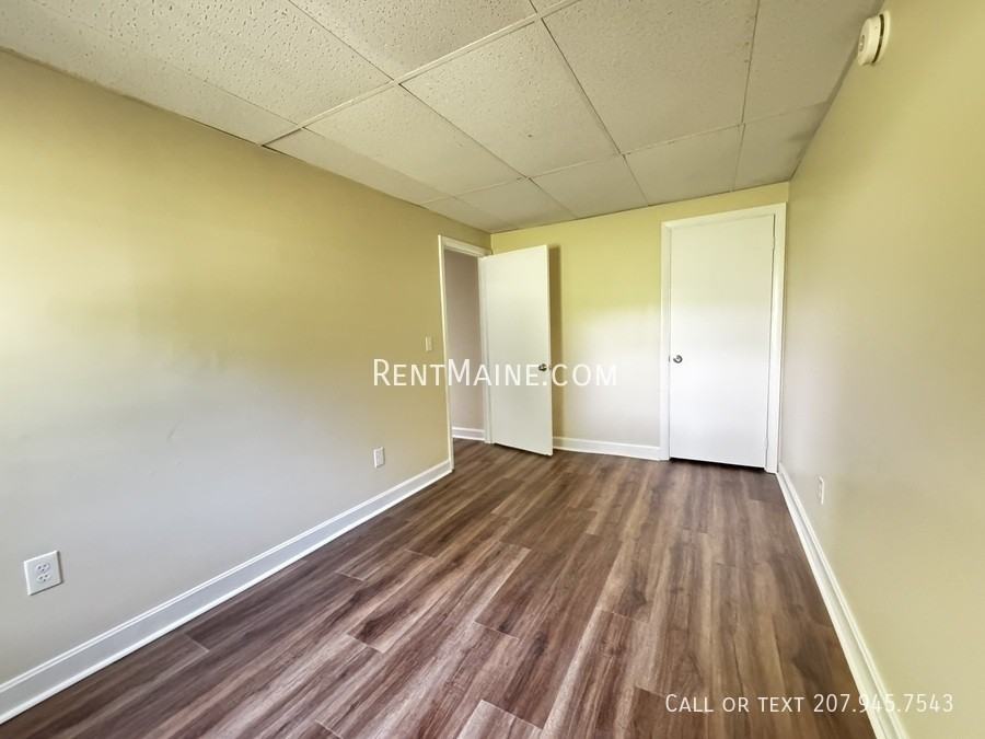 114 Riverside Dr #5 - Photo 6 of 10