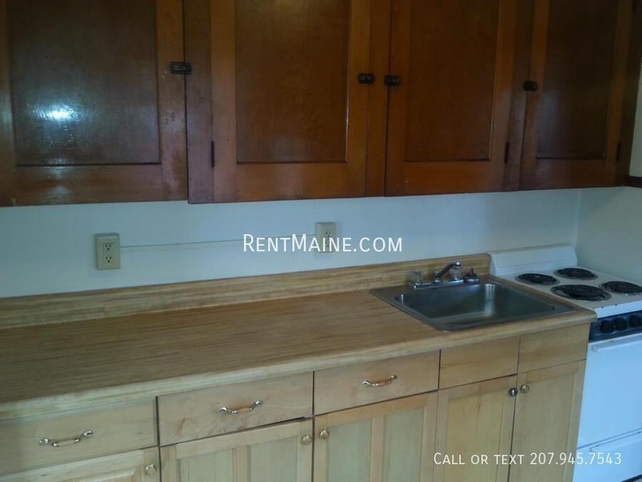 14 Catell St #4 - Photo 2 of 10