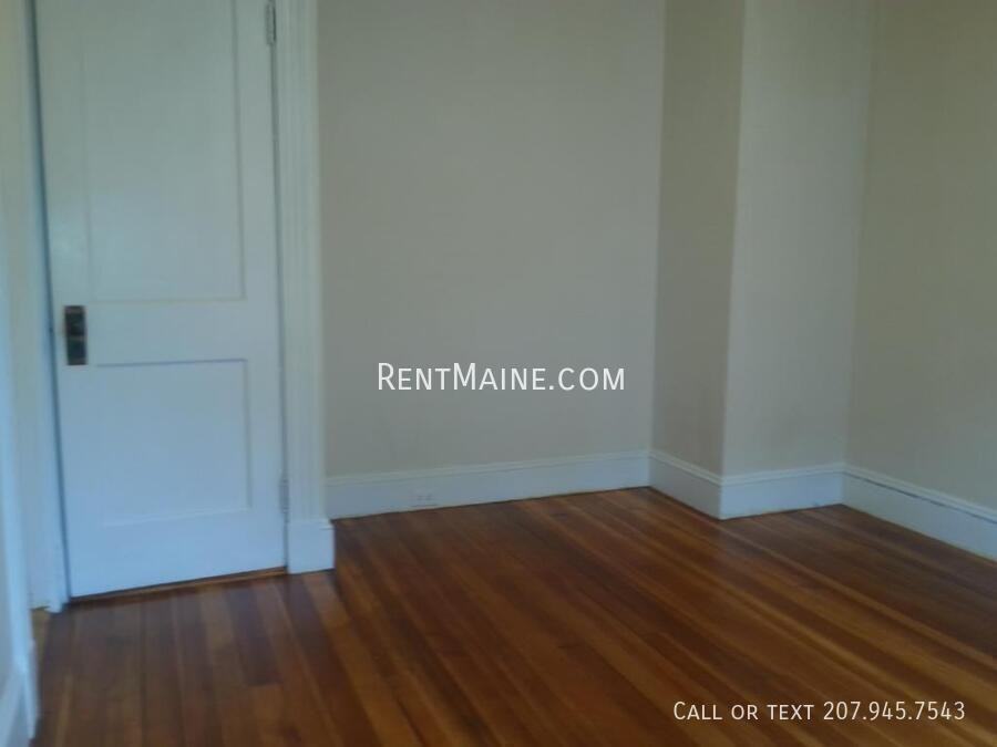 14 Catell St #4 - Photo 5 of 10
