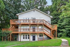featured image of 4013 Hawthorne Cir Se #3