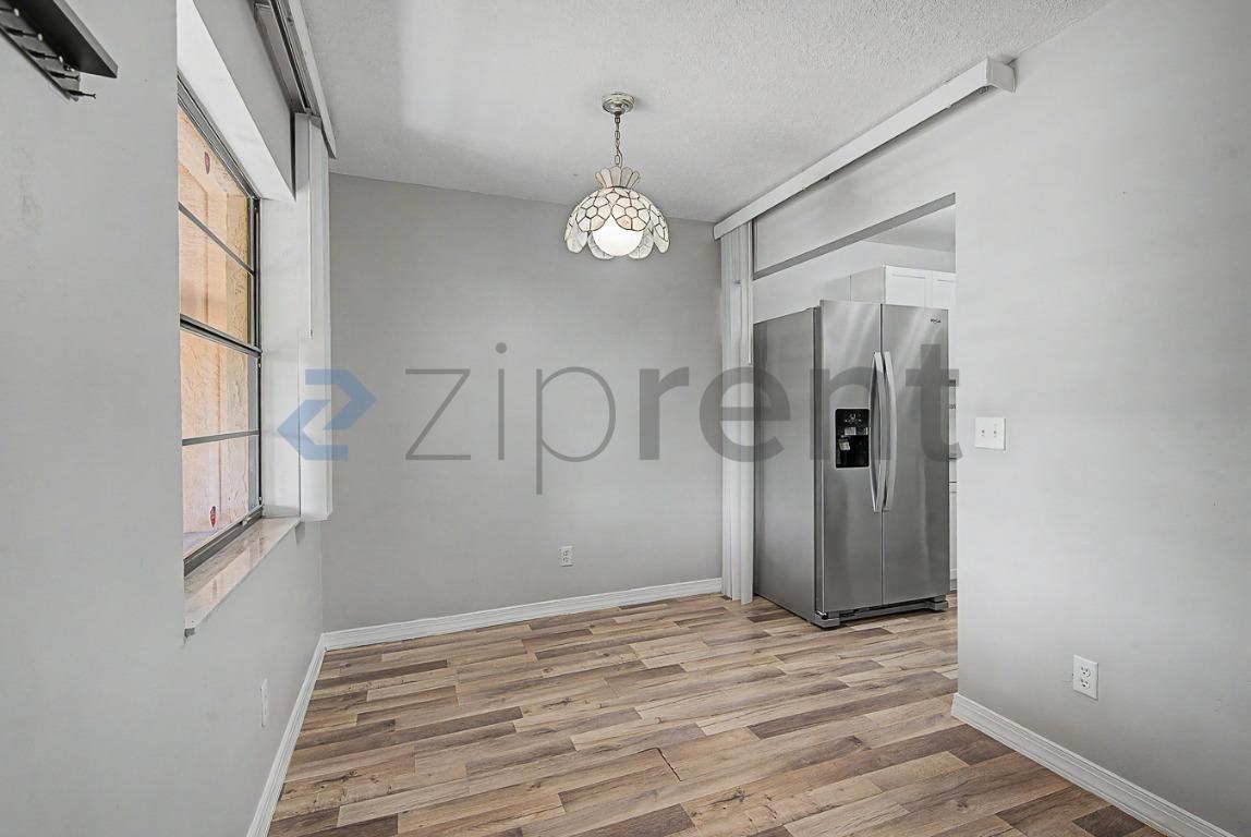 1409 Lake Ave #6 - Photo 6 of 21