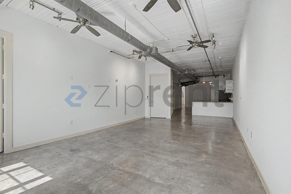 103 Se 4th Ave #203 - Photo 7 of 38