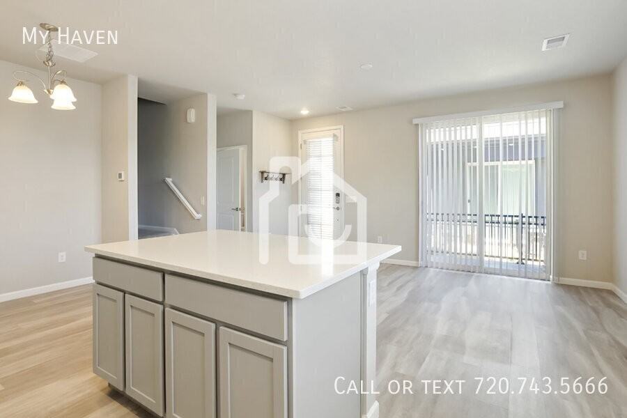 1320 Hoyt St - Photo 7 of 26