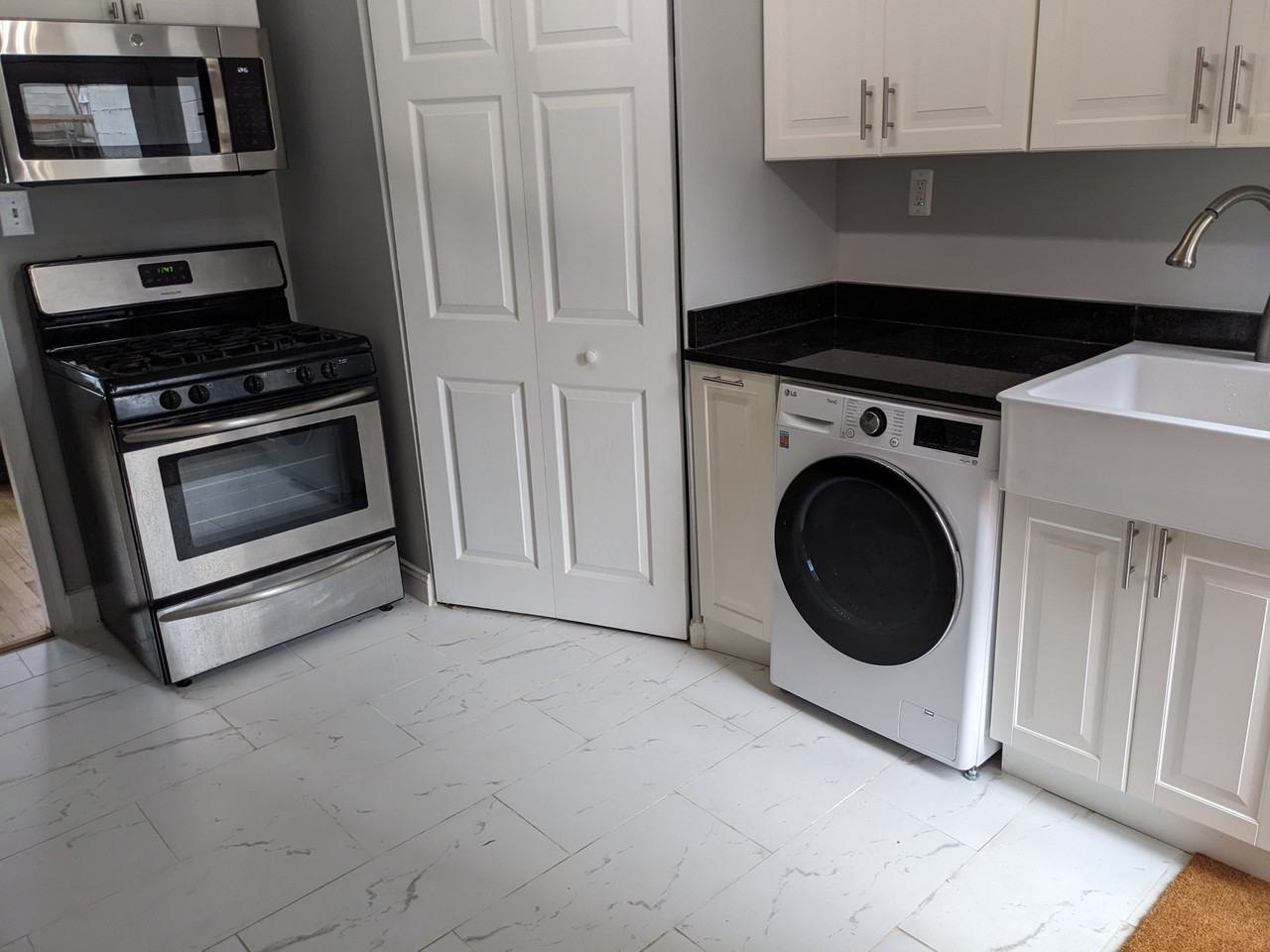 329 L St Ne - Photo 6 of 10