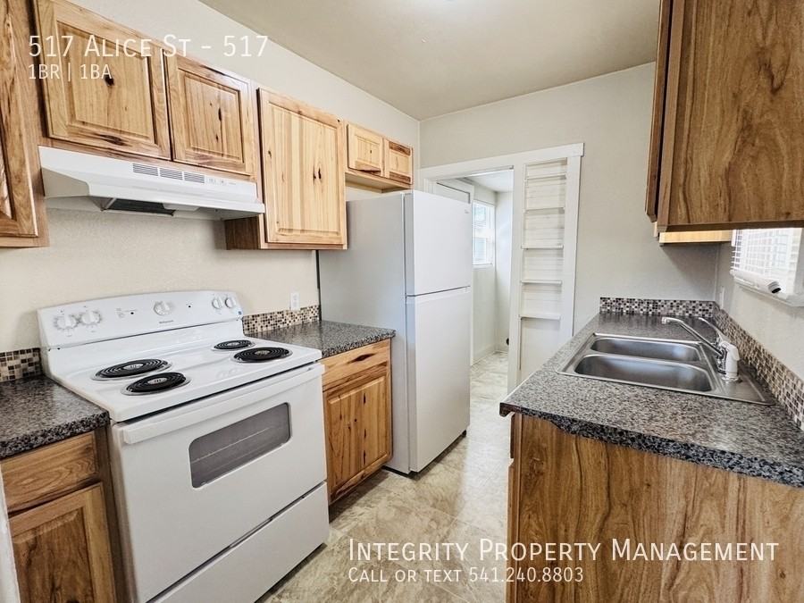 517 Alice St #517 - Photo 6 of 14