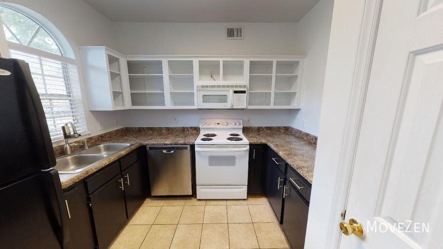 729 Bragg Dr - Photo 2 of 36