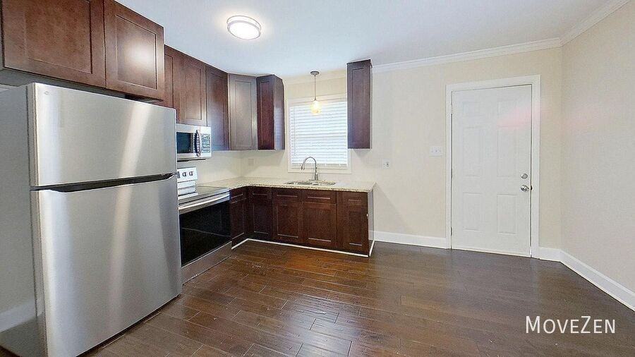 747 Hall Spencer Rd - Photo 4 of 39