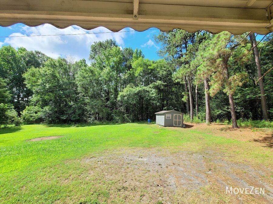 747 Hall Spencer Rd - Photo 6 of 39
