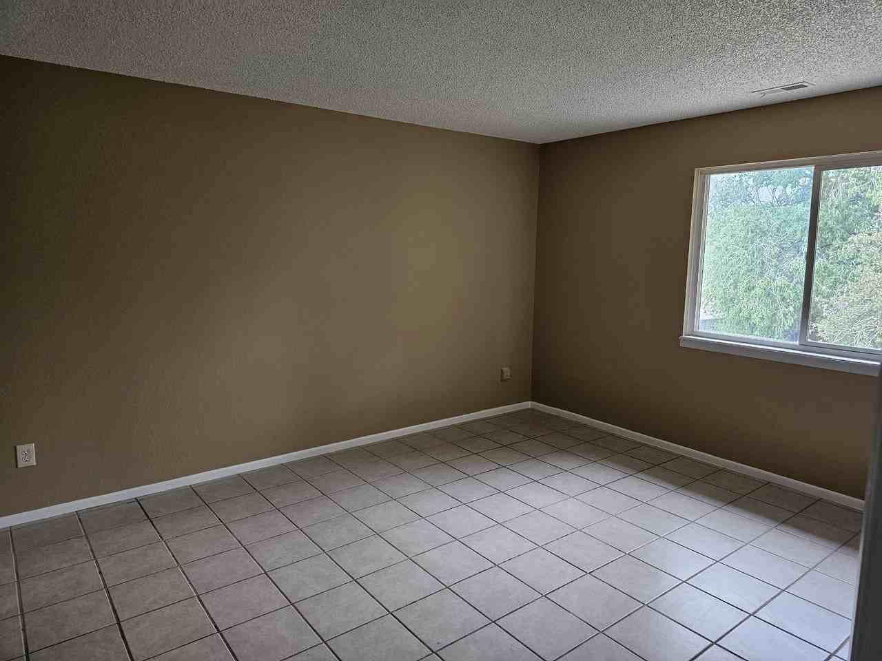 3480 Cochran Dr #D - Photo 6 of 19