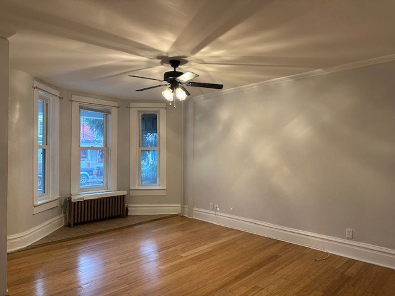 2609 N 6th St - Photo 2 of 14