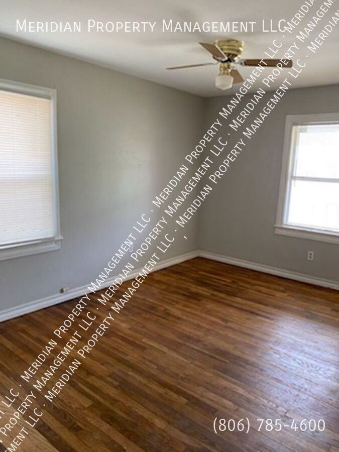 3704 25th St - Photo 7 of 10