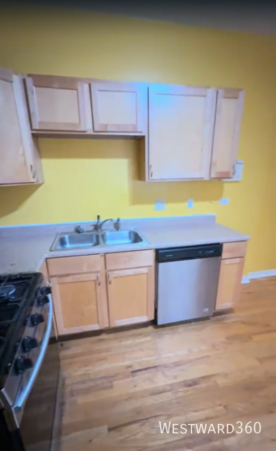 8154 S Drexel Ave #2E - Photo 2 of 10