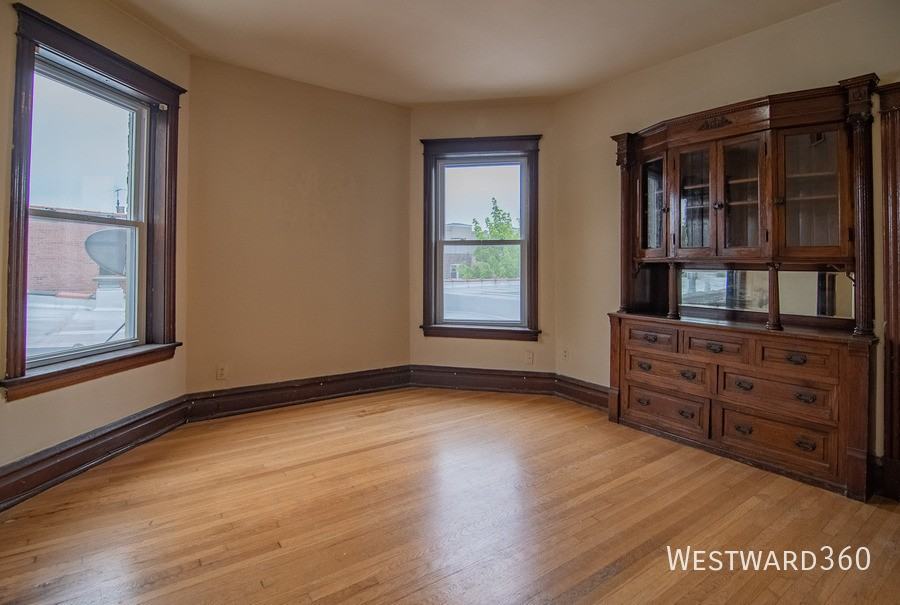 3732 N Wayne Ave #3 - Photo 5 of 10