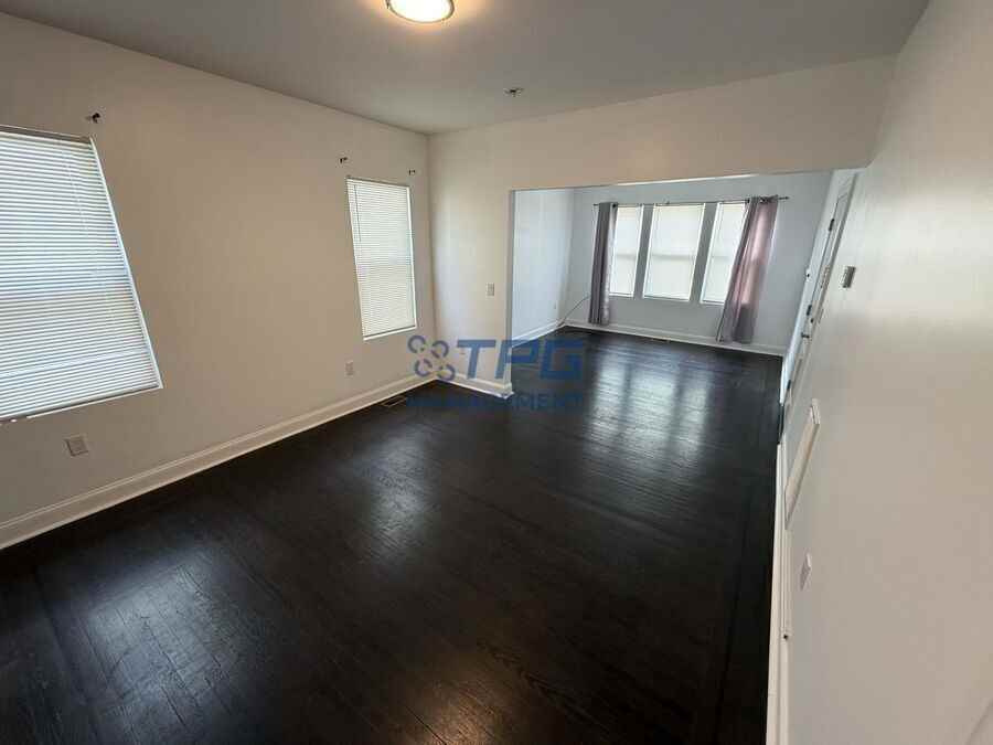 937 Pennington St #1R - Photo 2 of 7