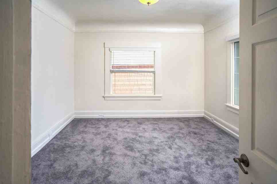 1759 85th Ave - Photo 3 of 12