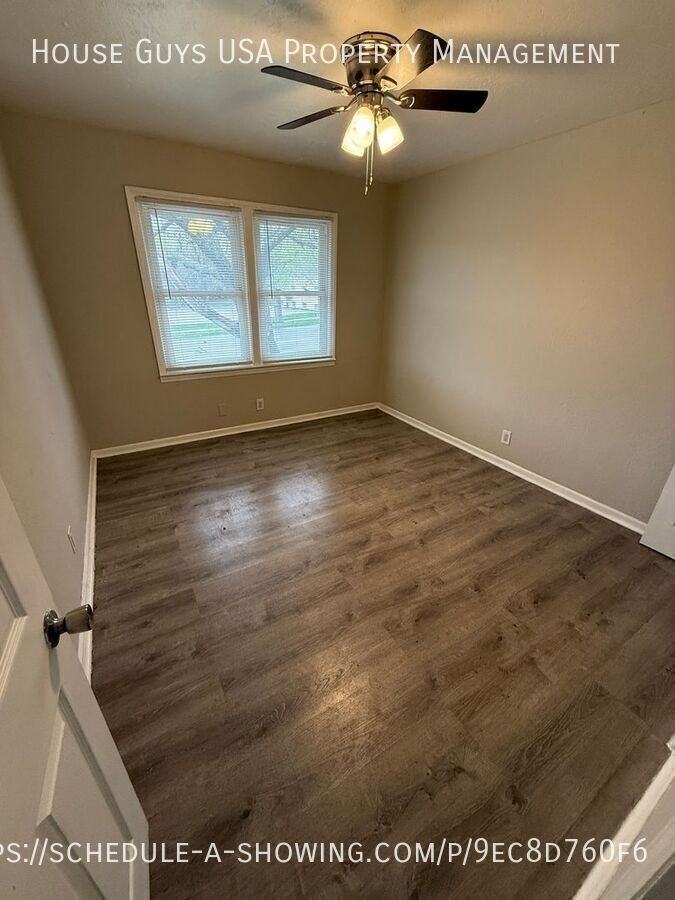 4612 E Linwood Blvd - Photo 5 of 7