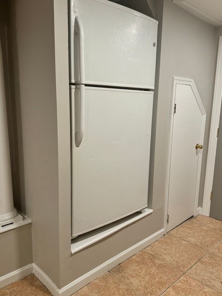 808 S 2nd St #1D - Photo 3 of 11