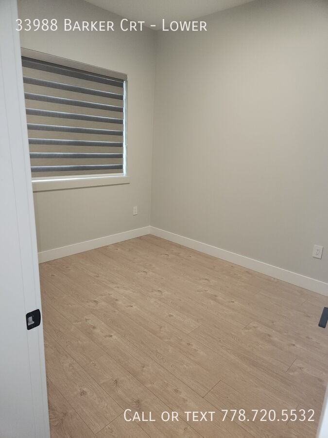33988 Barker Crt - Photo 4 of 7