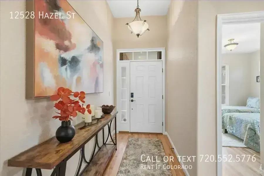 12528 Hazel St - Photo 4 of 41