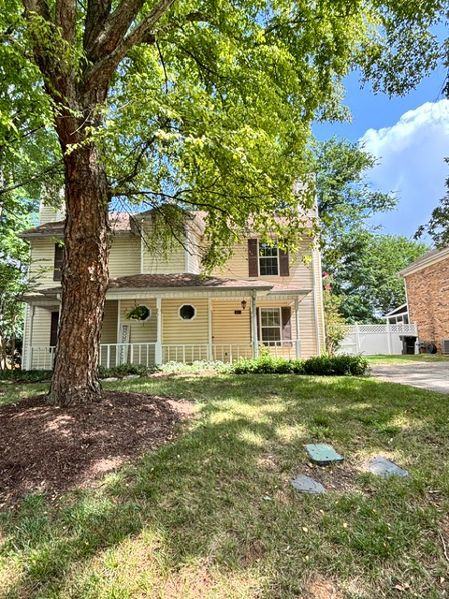 211 Hillside Ct - Photo 2 of 31