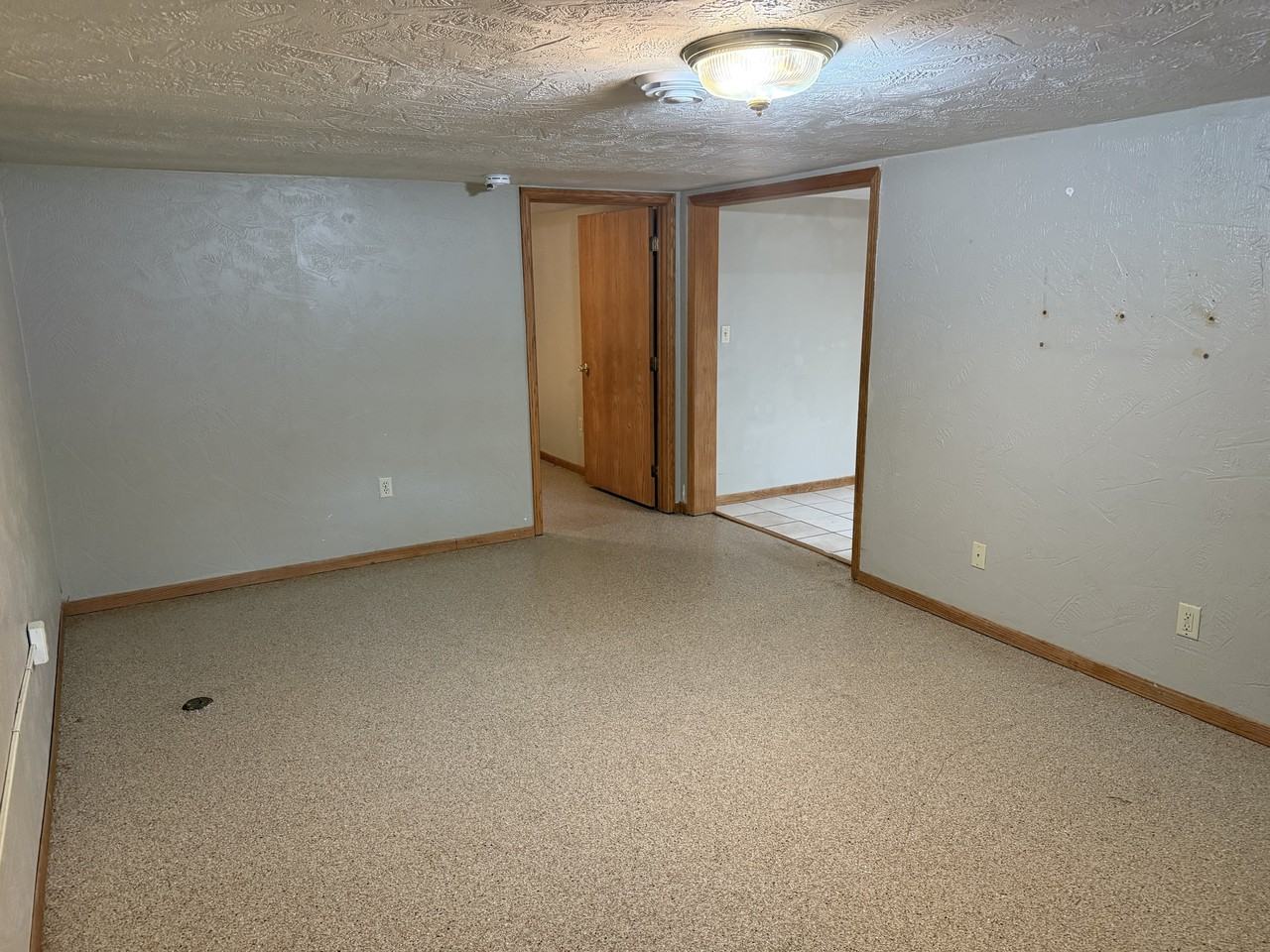 1036 Center St #B - Photo 6 of 9