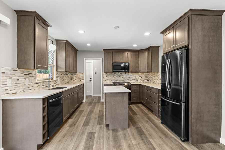 N58W18330 Juniper Ln - Photo 6 of 27