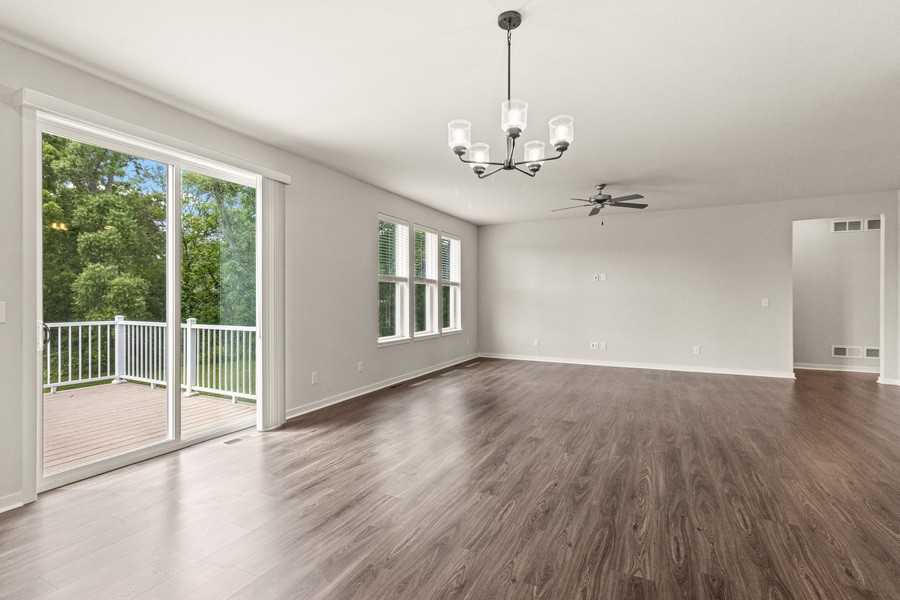 3907 18th Pl - Photo 5 of 26
