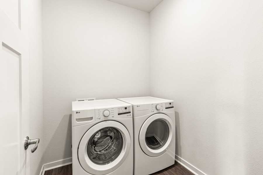 3907 18th Pl - Photo 7 of 26
