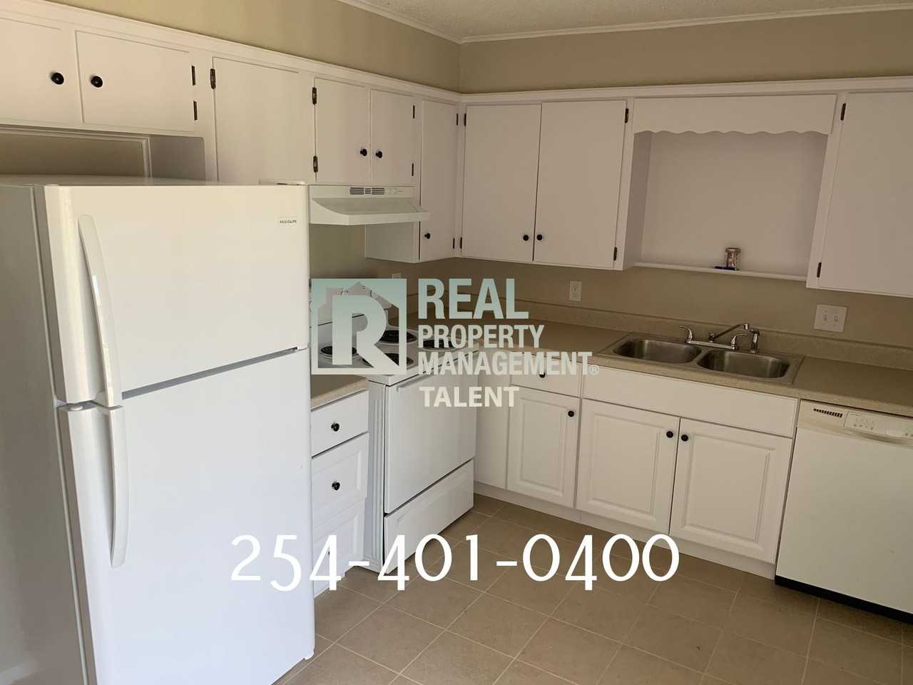 2214 Saulsbury Dr #D - Photo 3 of 10