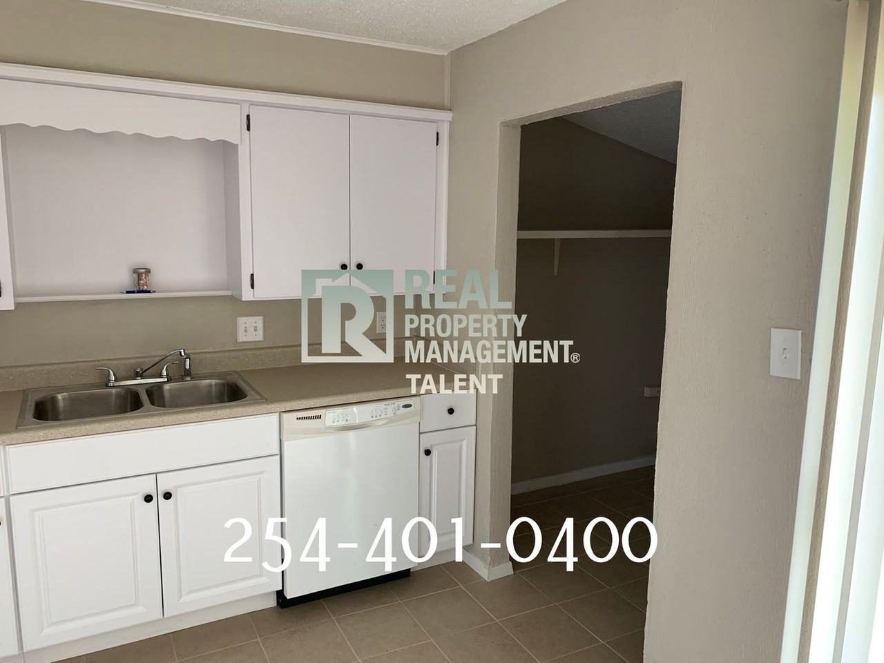 2214 Saulsbury Dr #D - Photo 4 of 10