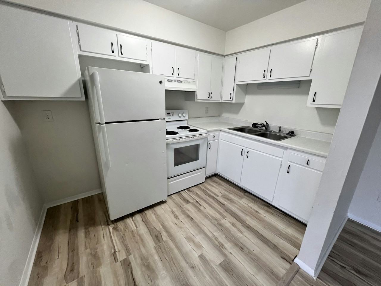 23 South River Street, Unit 5 - Photo 3 of 10