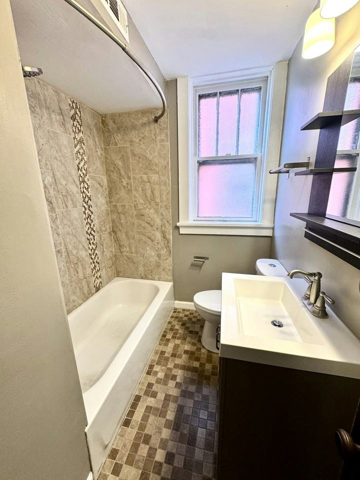 5122 Goethe Avenue, Unit 5122 - Photo 3 of 27