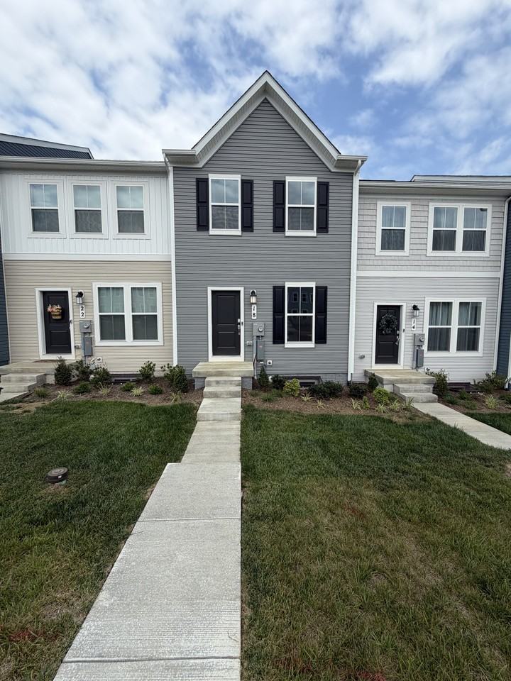 18 Ironwood Court #1 - Photo 2 of 27