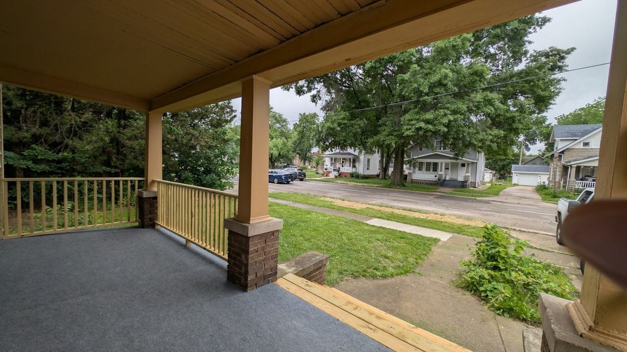 2016 South 6th Street - Photo 5 of 11