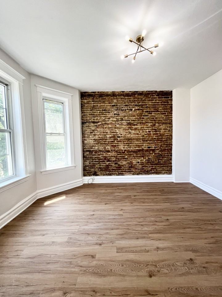 2512 S Trumbull Ave #2F - Photo 6 of 11