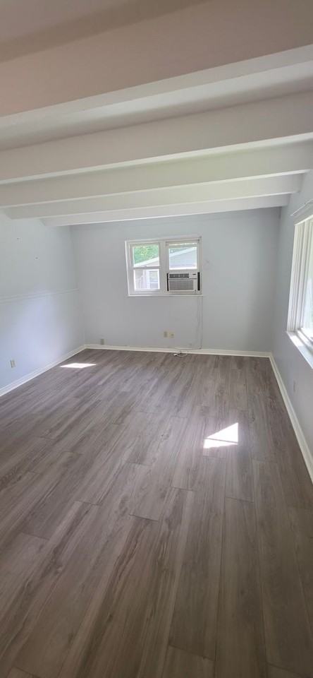 1701 Poplar St #B - Photo 4 of 24