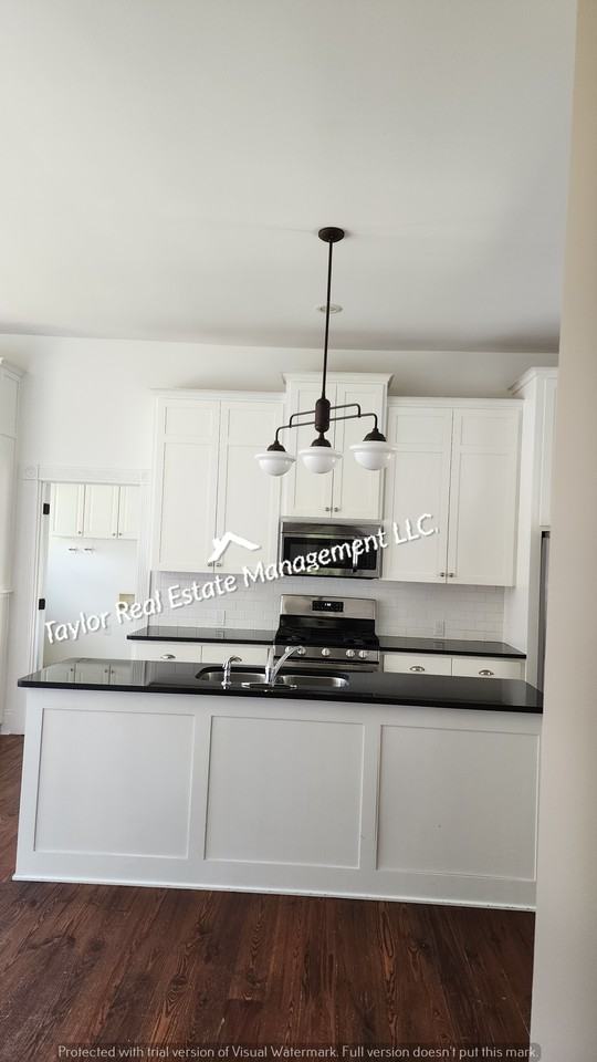 1100 N Montgomery Ave #1 - Photo 3 of 21