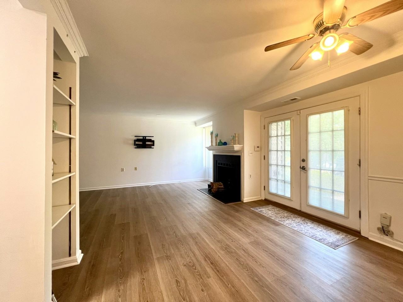 1111 Castle Harbor Way, Unit 1A - Photo 5 of 17