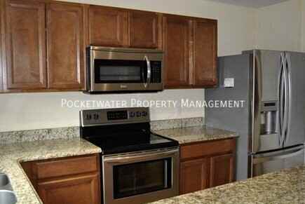 1827 Quail St #5 - Photo 2 of 13