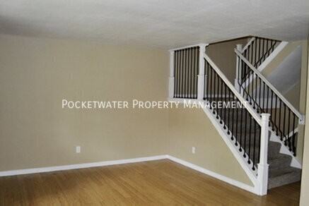 1827 Quail St #5 - Photo 5 of 13