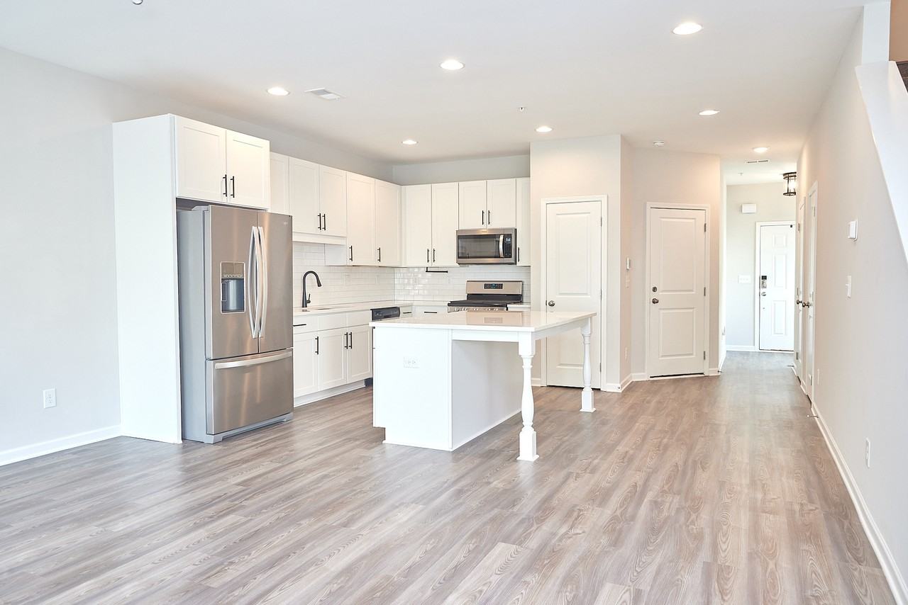 2890 Royal Heights Dr Nw #1 - Photo 4 of 39
