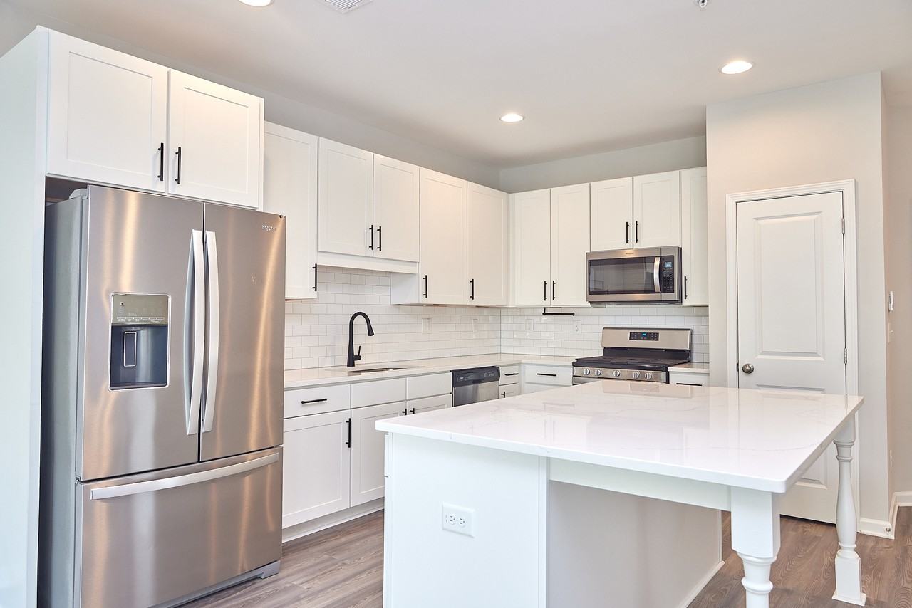 2890 Royal Heights Dr Nw #1 - Photo 7 of 39