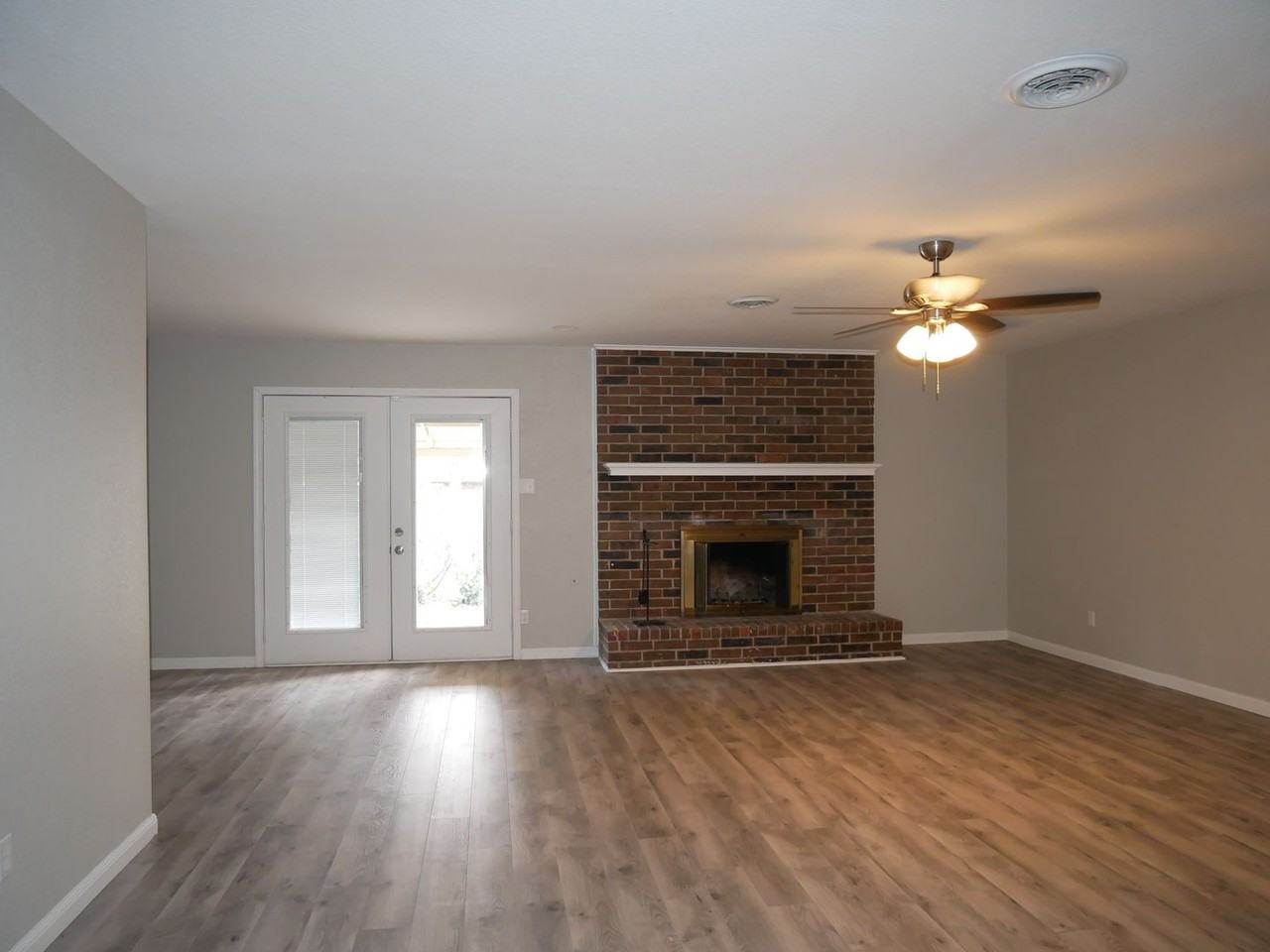 3309 S 53rd St - Photo 2 of 12