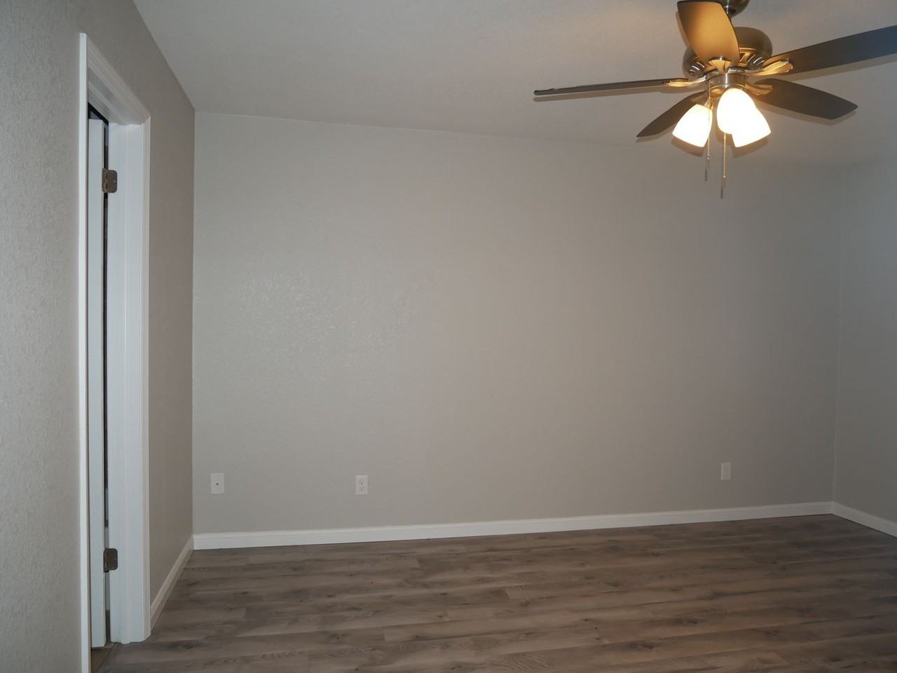3309 S 53rd St - Photo 7 of 12