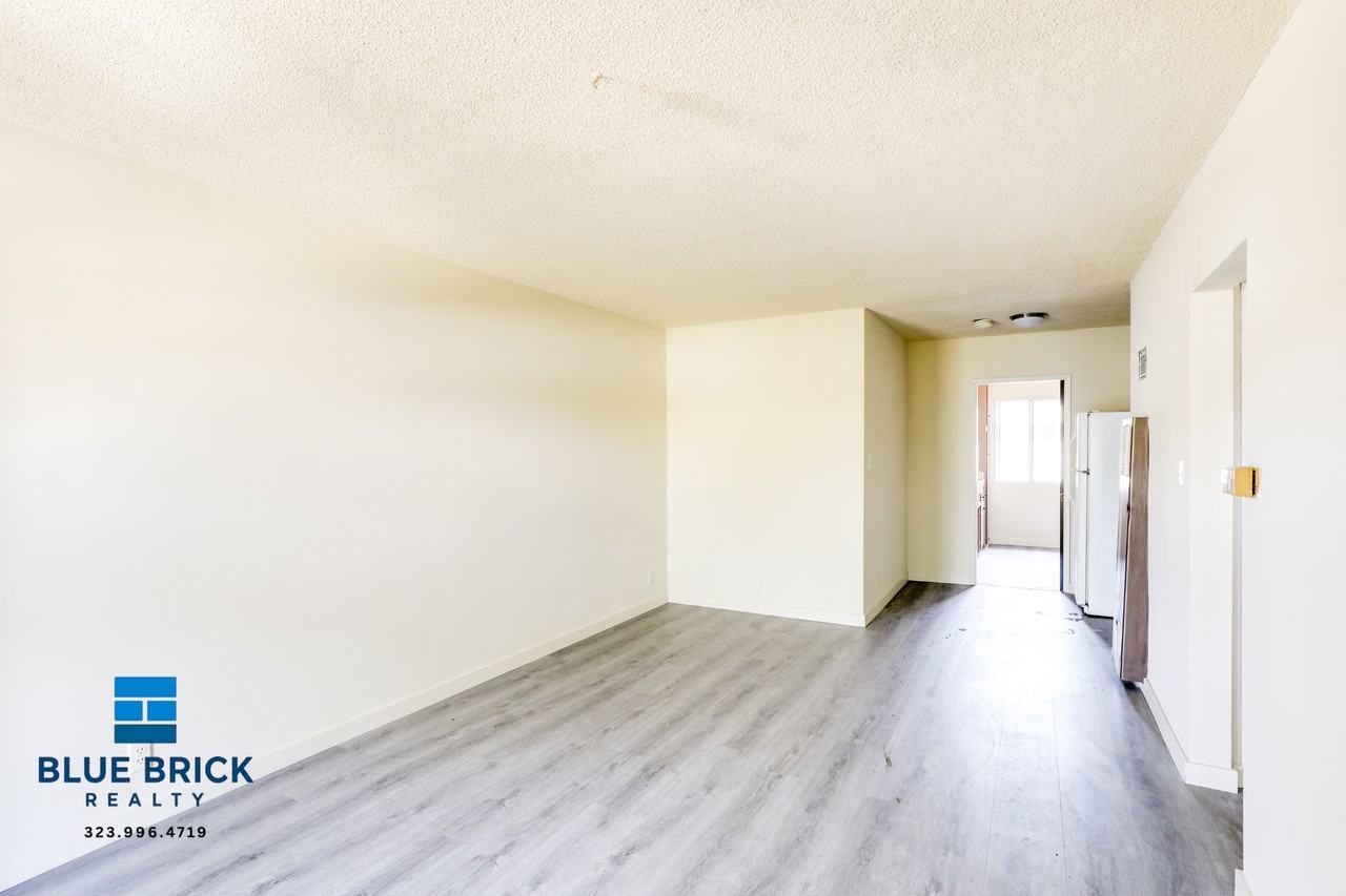 1055 N El Centro Ave #8 - Photo 5 of 16